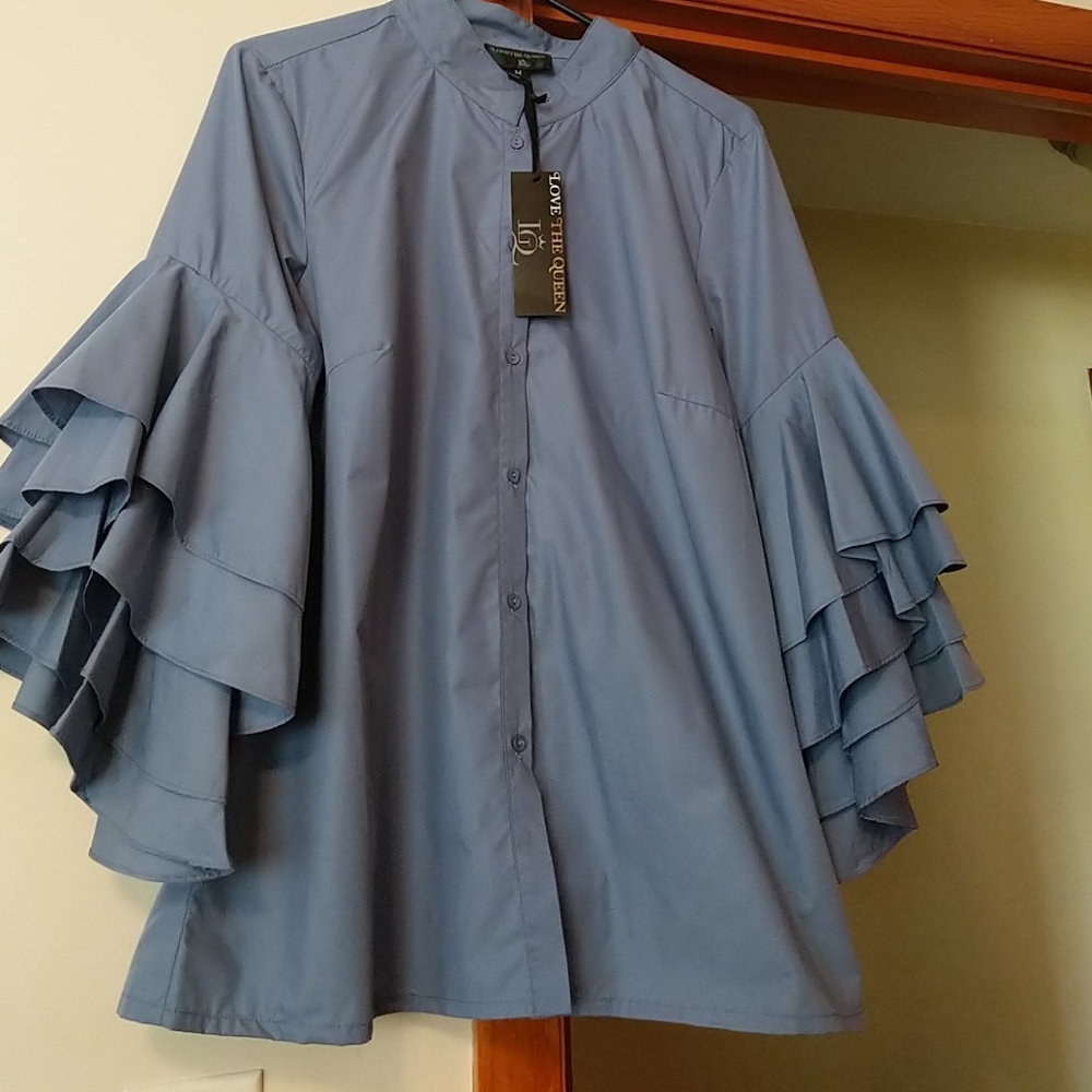 Love The Queen Button Up Top